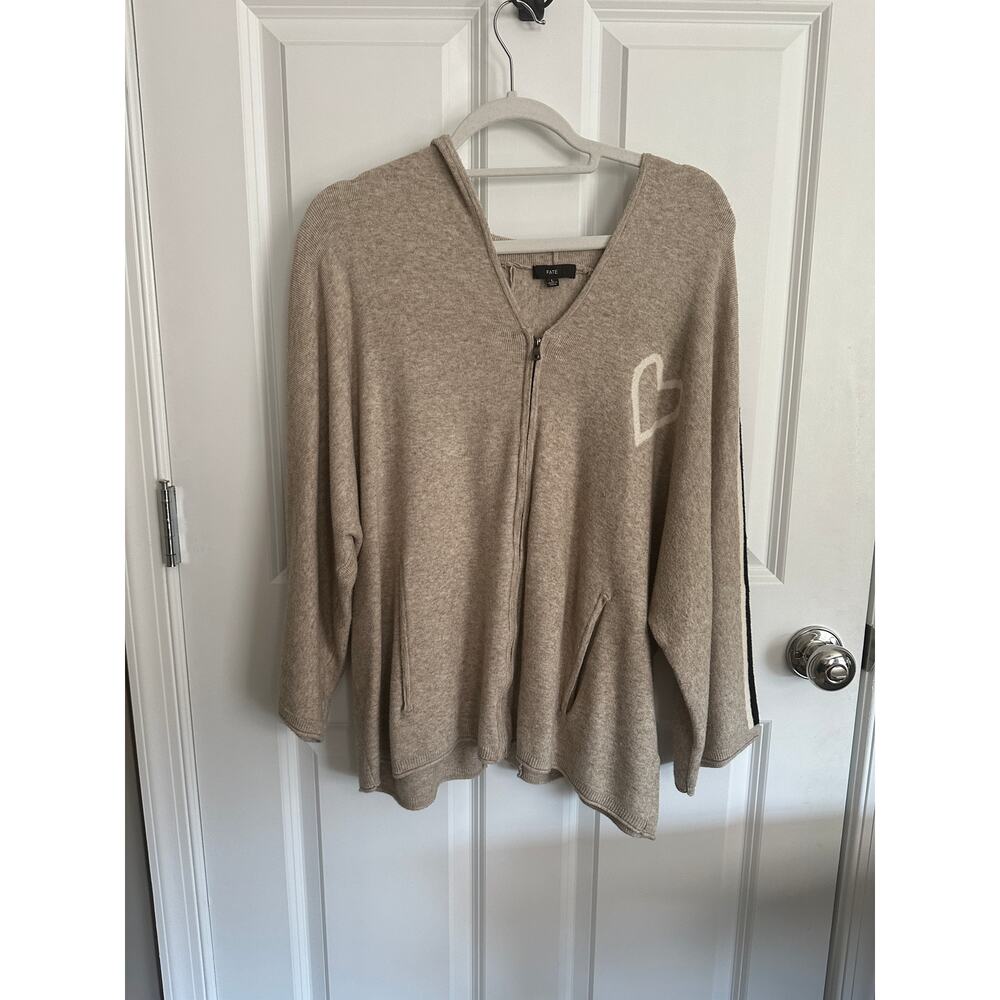 FATE 3/4 Sleeved Tan Cardigan Sweater w/Heart Large